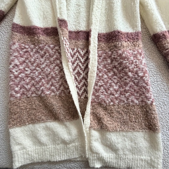 Cato Cardigan - Picture 2 of 4